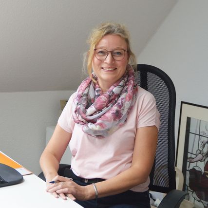 Heidi Hinrichs / Steuerfachangestellte und Finanzbuchhalterin